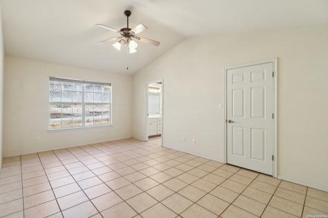 632 Oak Valley Kerrville TX 78028