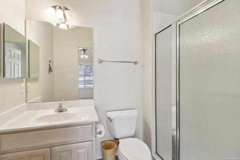 632 Oak Valley Kerrville TX 78028