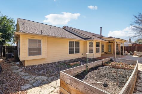 632 Oak Valley Kerrville TX 78028