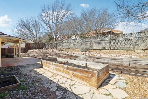 632 Oak Valley Kerrville TX 78028