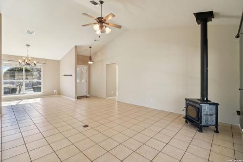 632 Oak Valley Kerrville TX 78028