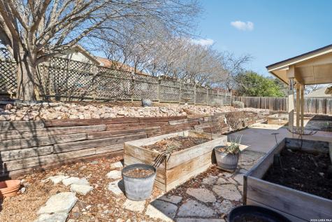 632 Oak Valley Kerrville TX 78028