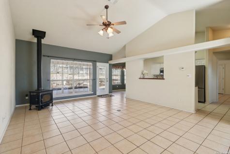 632 Oak Valley Kerrville TX 78028