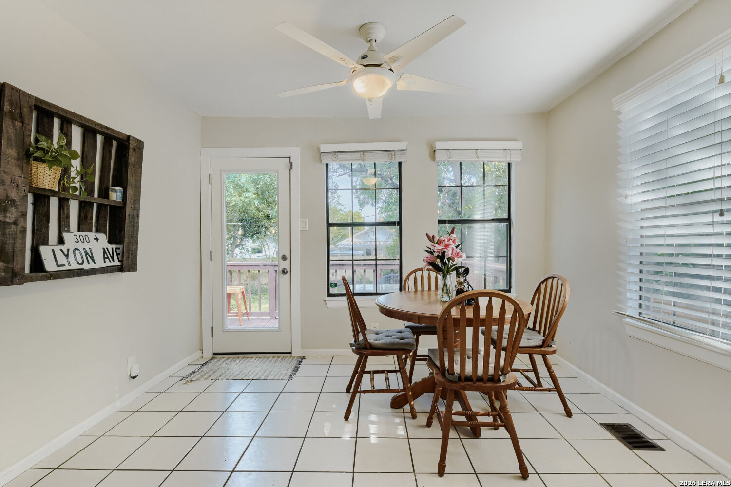 608 E Mistletoe San Antonio TX 78212