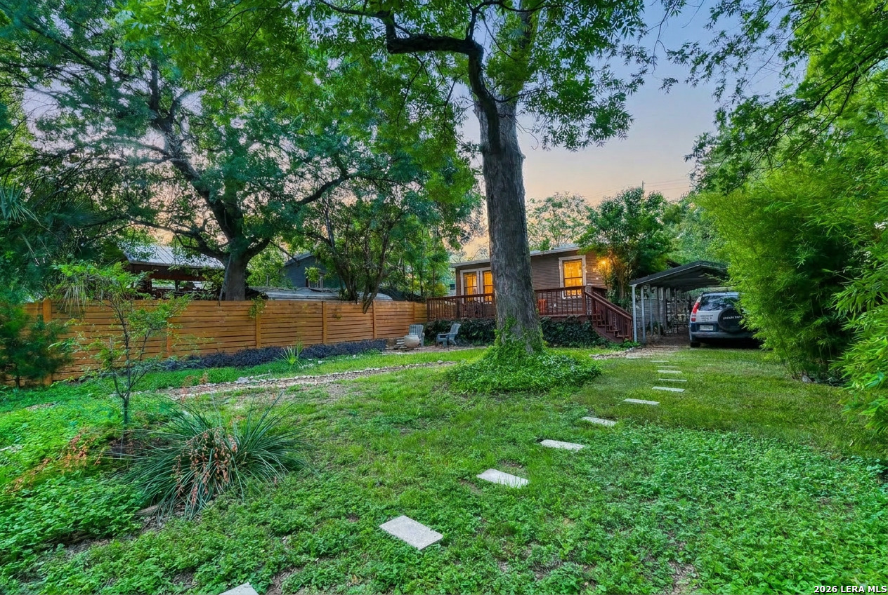 608 E Mistletoe San Antonio TX 78212