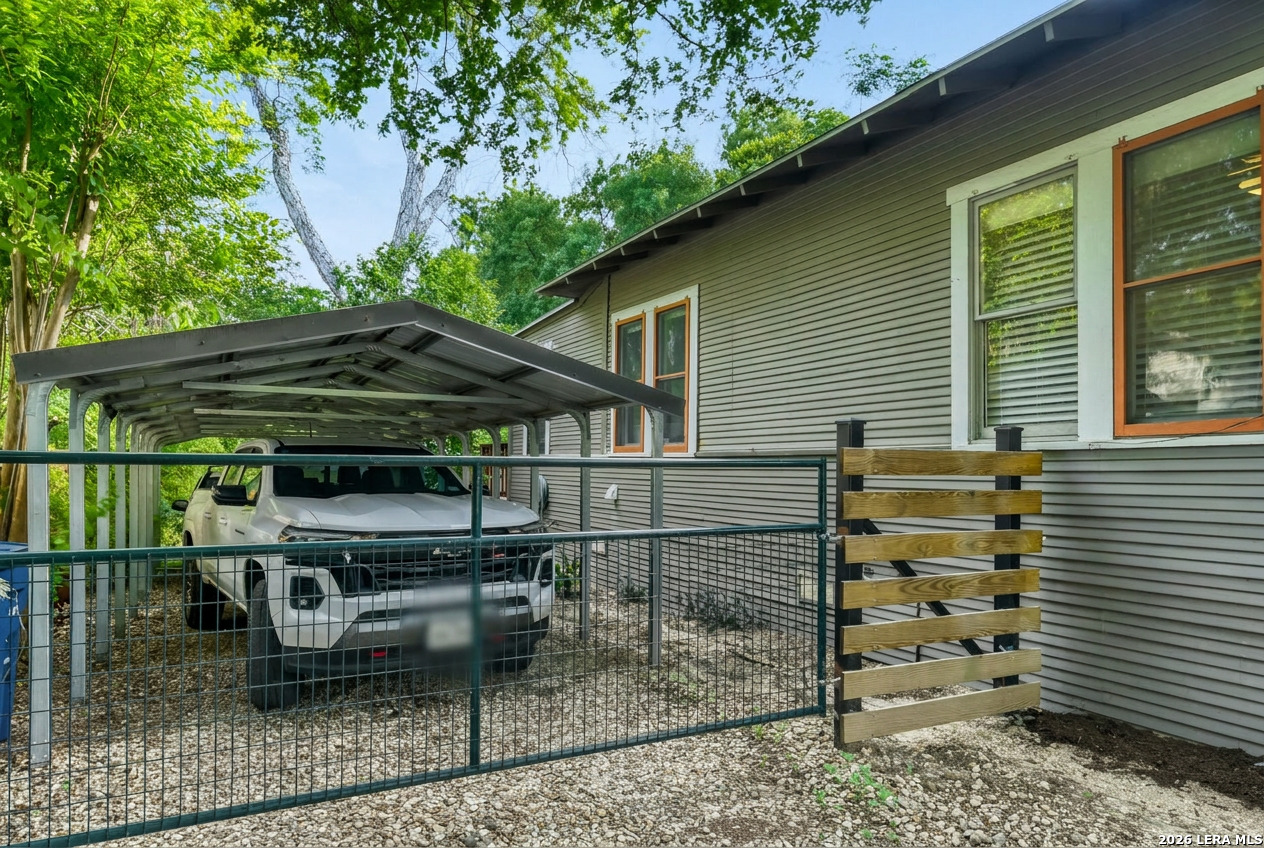 608 E Mistletoe San Antonio TX 78212