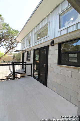 242 White Bass Drive Lakehills TX 78063