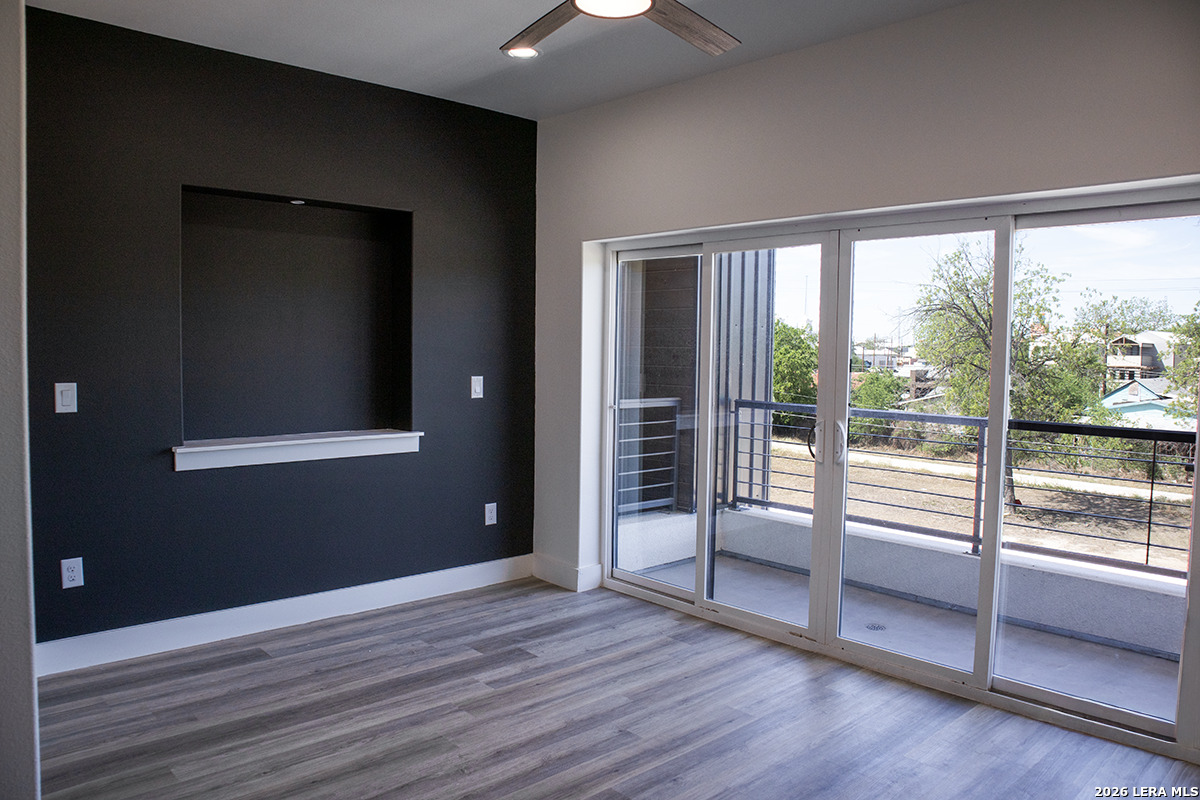 130 E Lachapelle San Antonio TX 78204