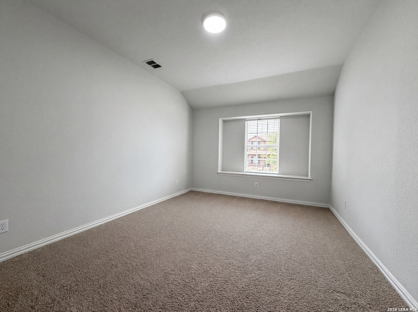 8910 Olmstead Converse TX 78109