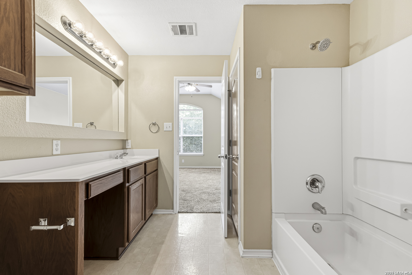 5518 Justin Cove San Antonio TX 78240