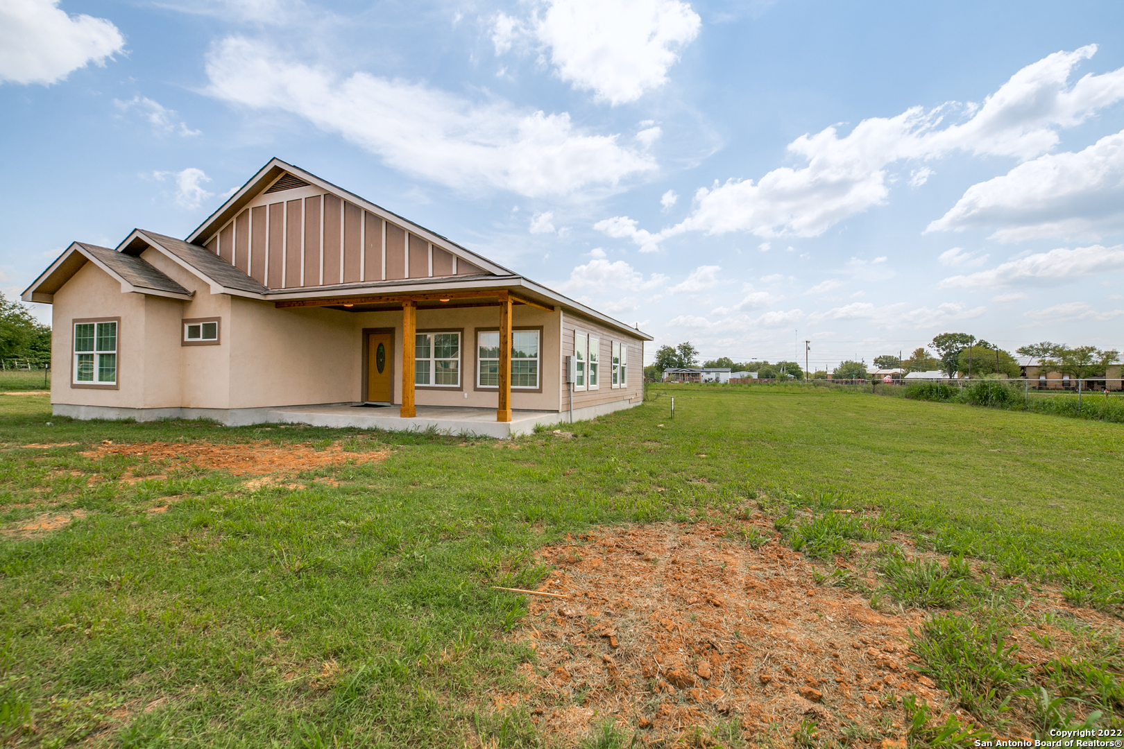 804 Fir Street Jourdanton TX 78026