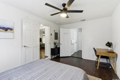 434 Pinewood Lane San Antonio TX 78216