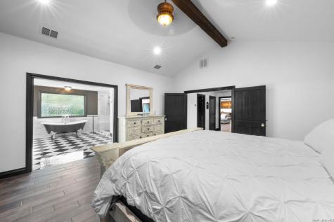 232 Meadowbrook Drive Hollywood Park TX 78232