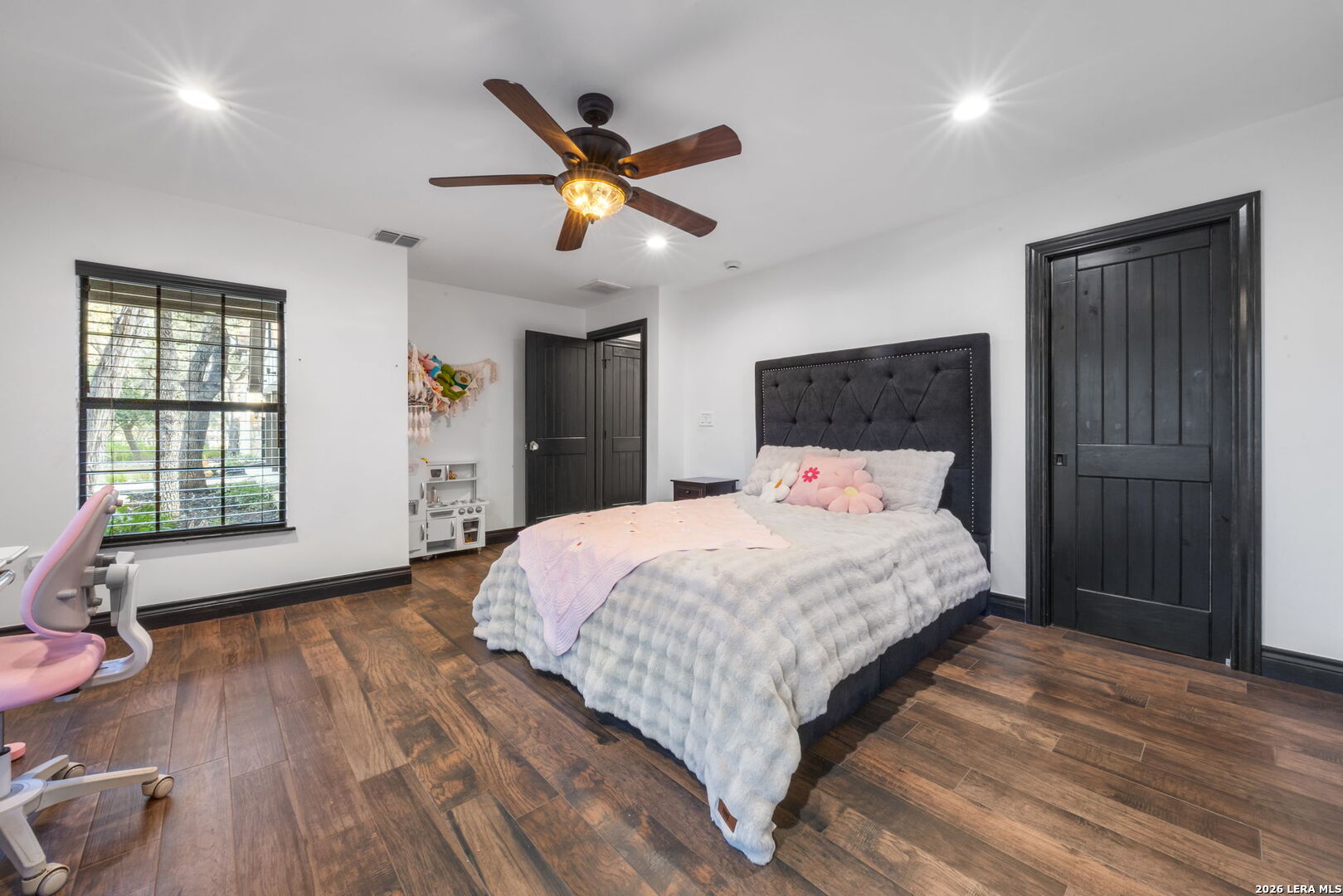232 Meadowbrook Drive Hollywood Park TX 78232