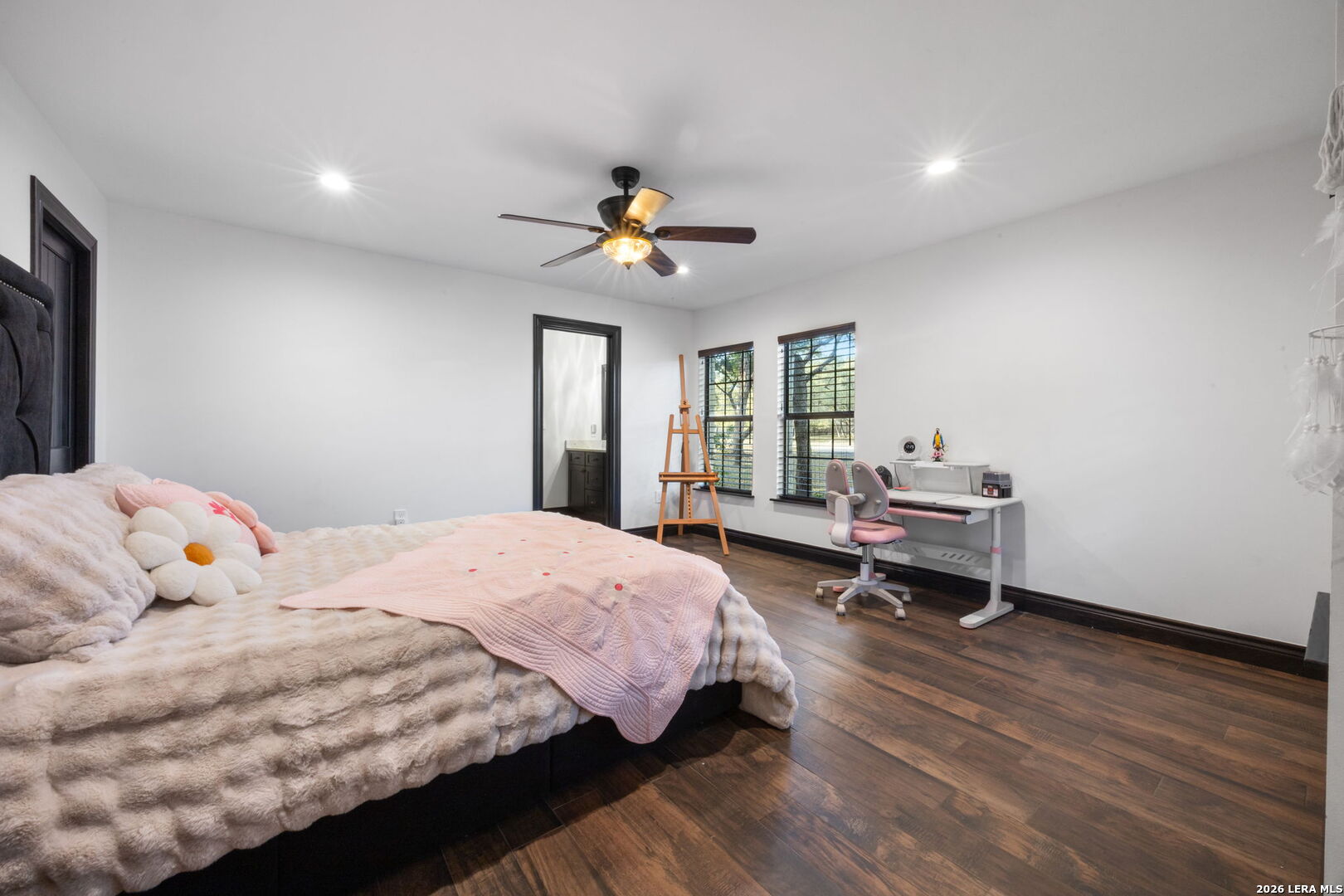 232 Meadowbrook Drive Hollywood Park TX 78232