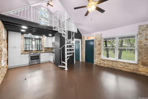 232 Meadowbrook Drive Hollywood Park TX 78232