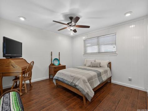 8803 Cattail Windcrest TX 78239