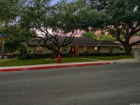 8803 Cattail Windcrest TX 78239
