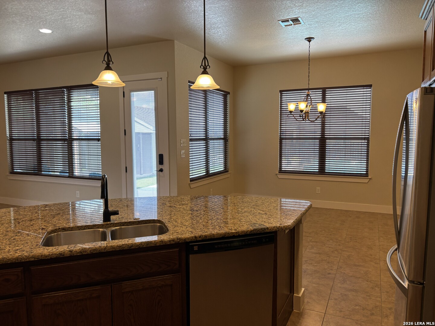 1646 Stone Haven Pleasanton TX 78064