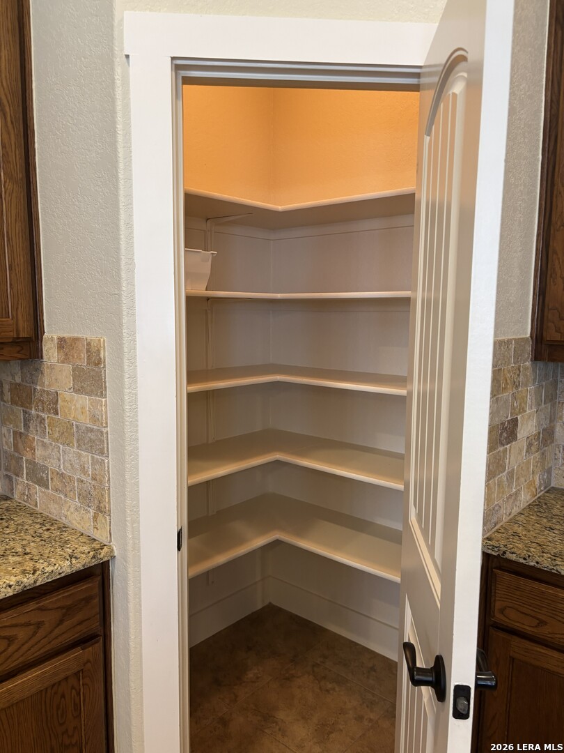 1646 Stone Haven Pleasanton TX 78064