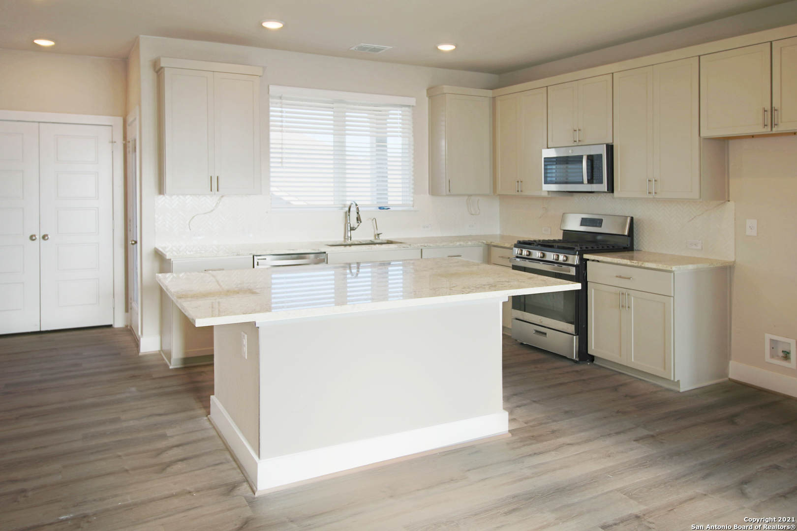 9031 Stillwater Pass San Antonio TX 78254