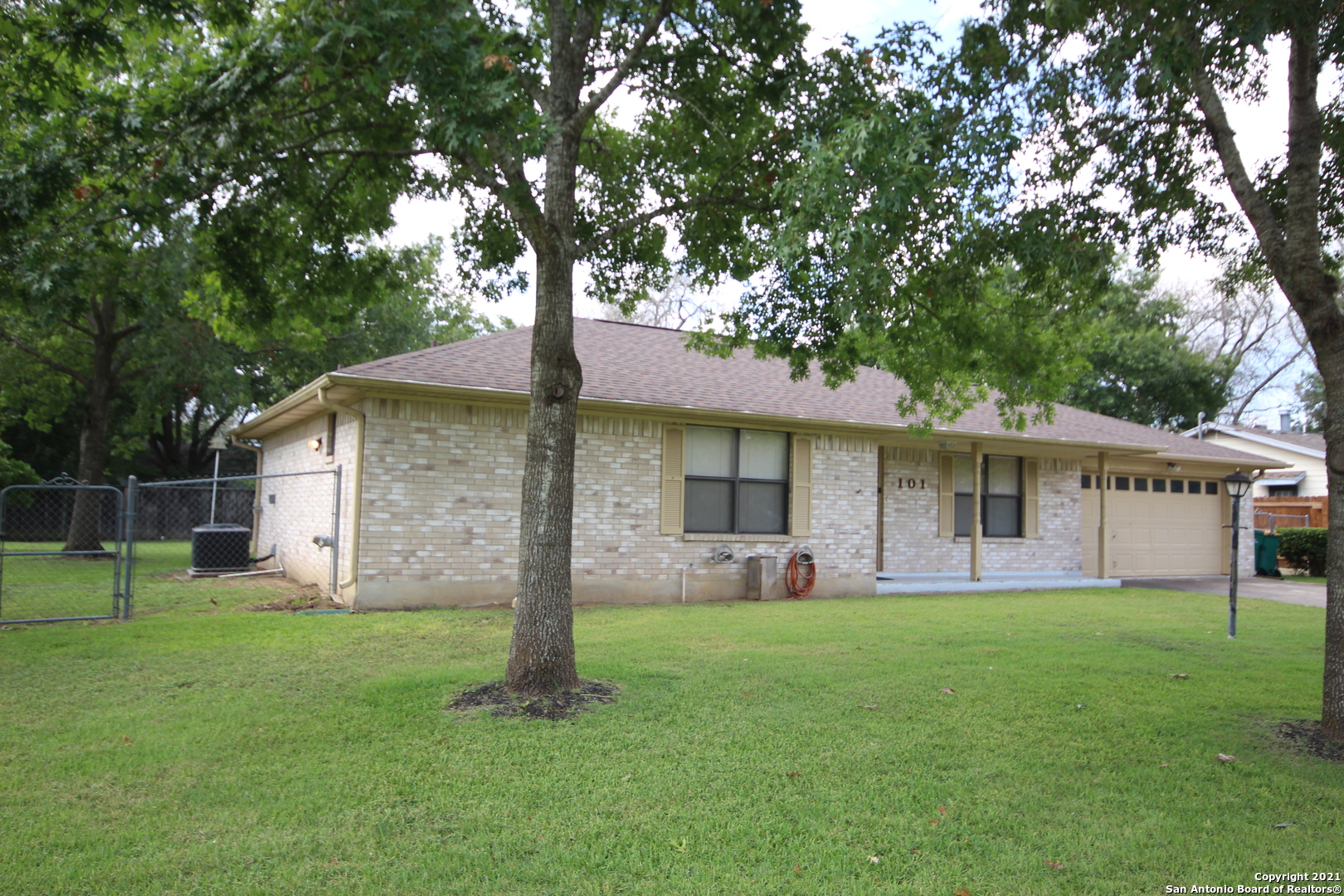 101 Green Meadows Boerne TX 78006