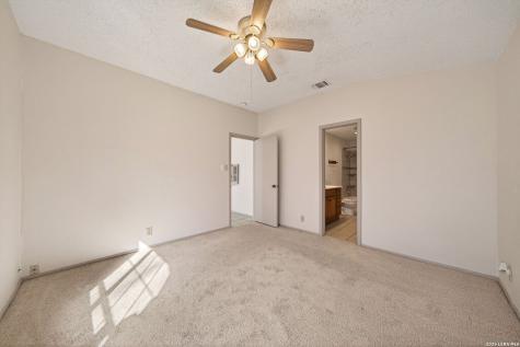 3916 Chimney Springs San Antonio TX 78247