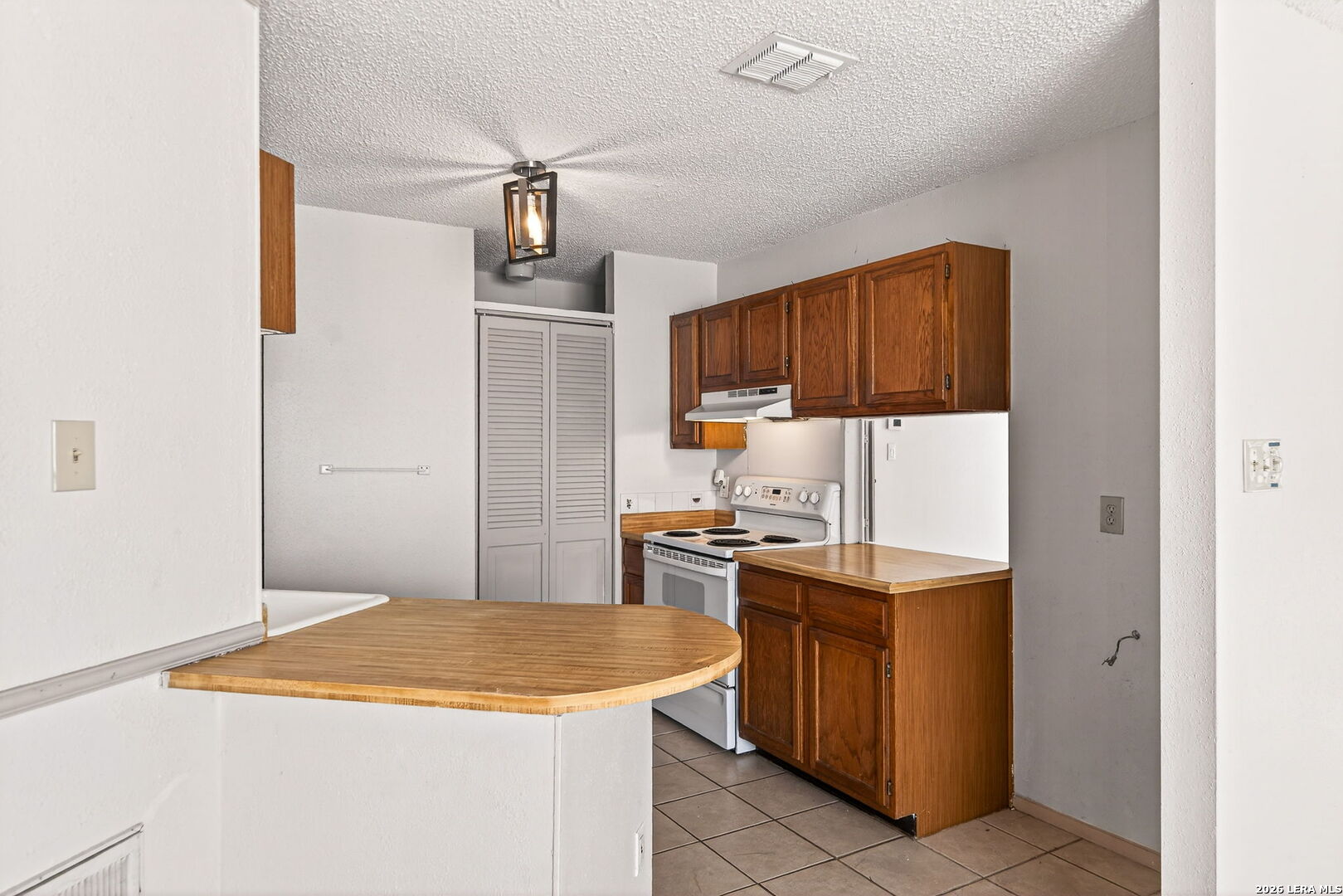 3916 Chimney Springs San Antonio TX 78247
