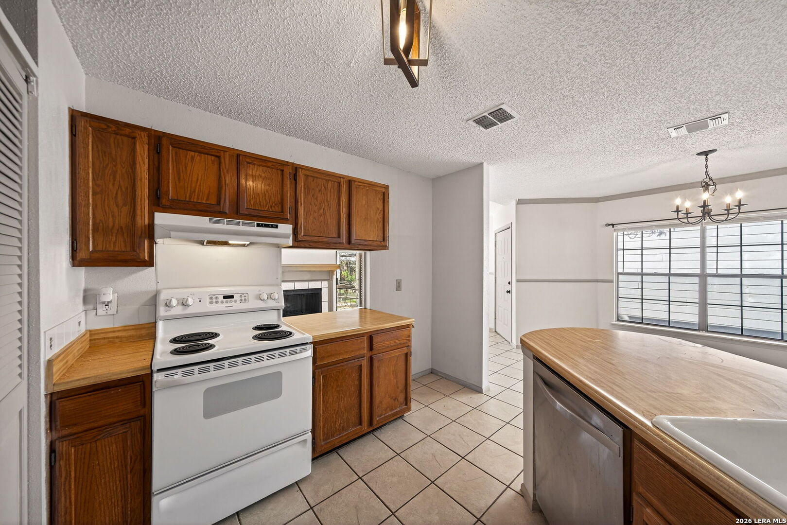 3916 Chimney Springs San Antonio TX 78247