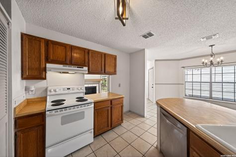 3916 Chimney Springs San Antonio TX 78247