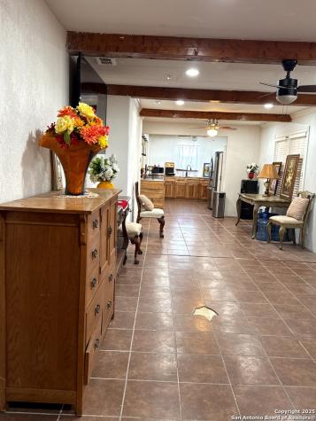 713 Boone Street Uvalde TX 78801