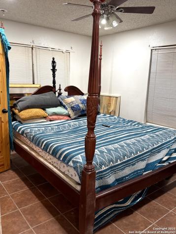 713 Boone Street Uvalde TX 78801