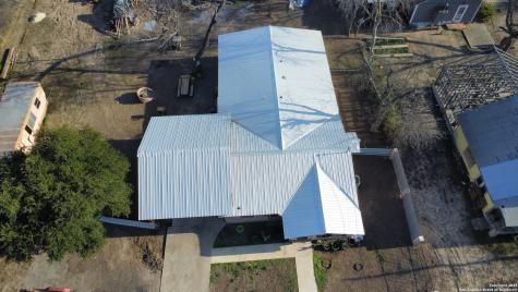 713 Boone Street Uvalde TX 78801