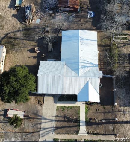 713 Boone Street Uvalde TX 78801