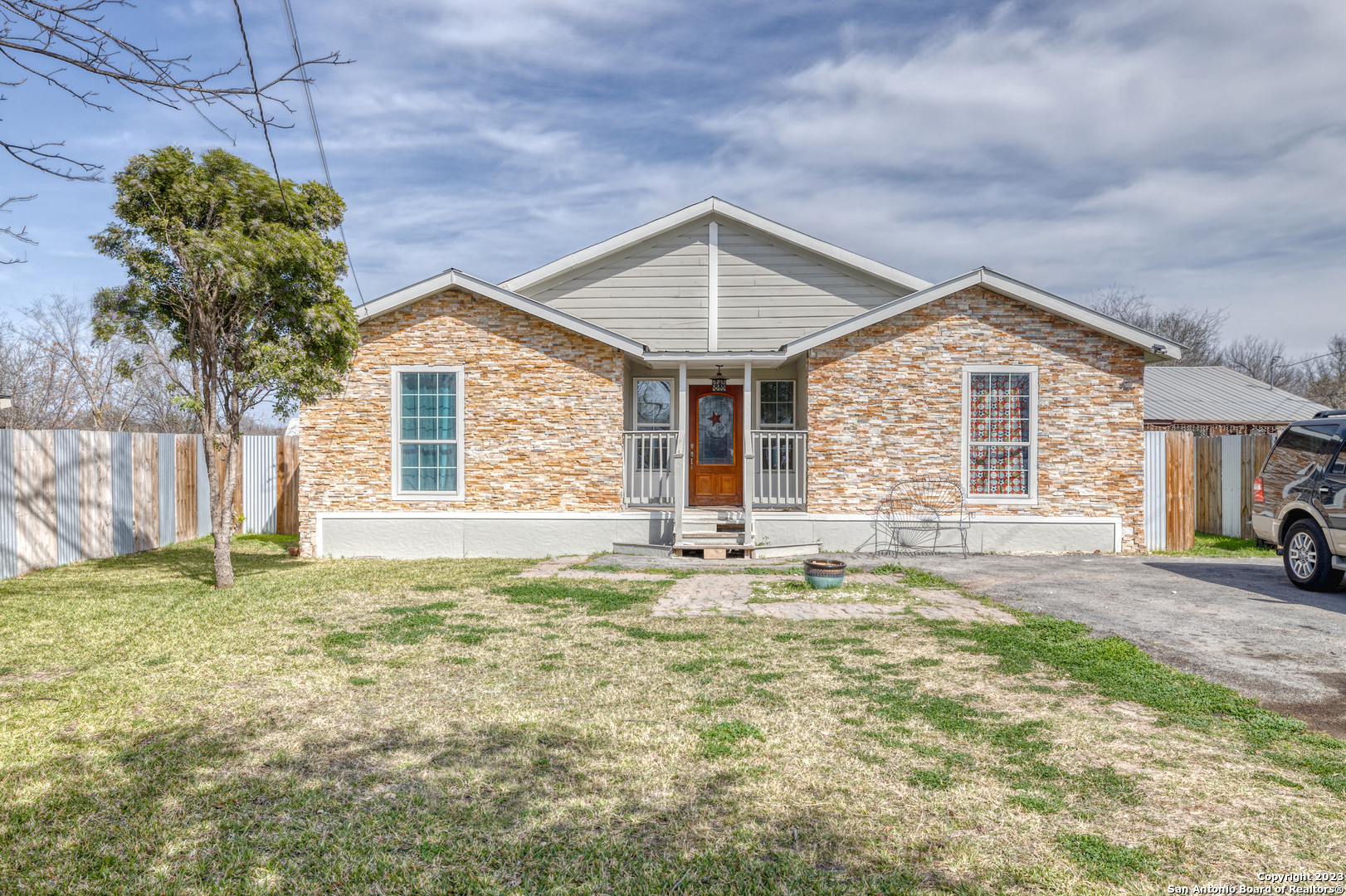 1002 N Camp Street Uvalde TX 78801