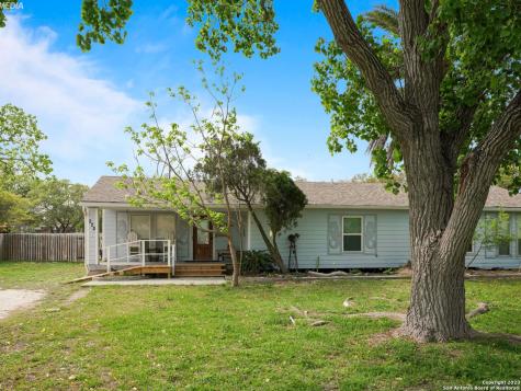 222 S 12th Street Aransas Pass TX 78336