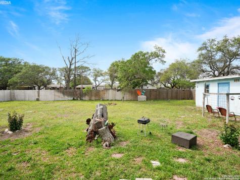 222 S 12th Street Aransas Pass TX 78336