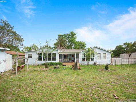 222 S 12th Street Aransas Pass TX 78336