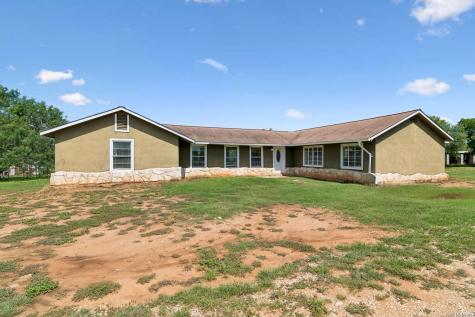 7627 Triple Oaks Drive San Antonio TX 78263
