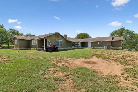7627 Triple Oaks Drive San Antonio TX 78263