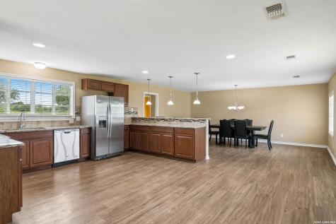 7627 Triple Oaks Drive San Antonio TX 78263