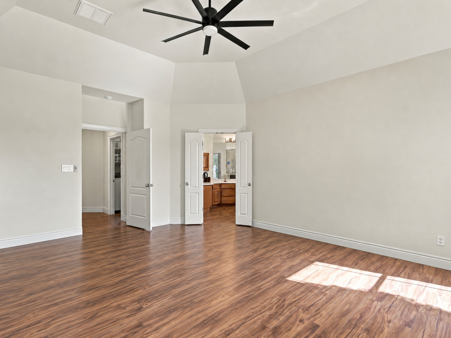 722 Silent Hollow San Antonio TX 78260