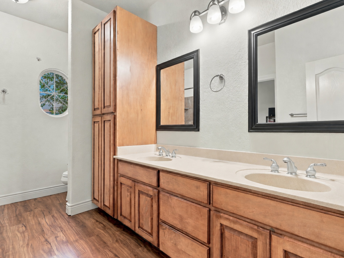 722 Silent Hollow San Antonio TX 78260