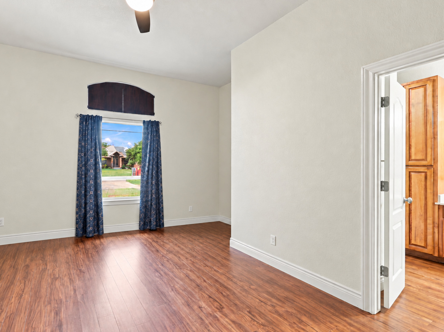 722 Silent Hollow San Antonio TX 78260