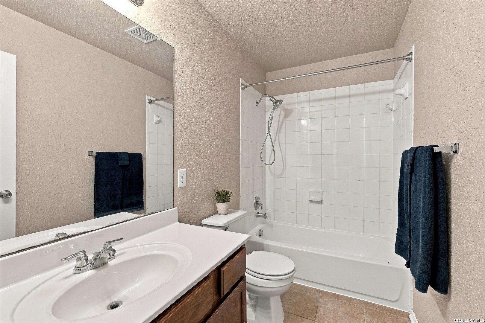 330 Ann Drive Converse TX 78109