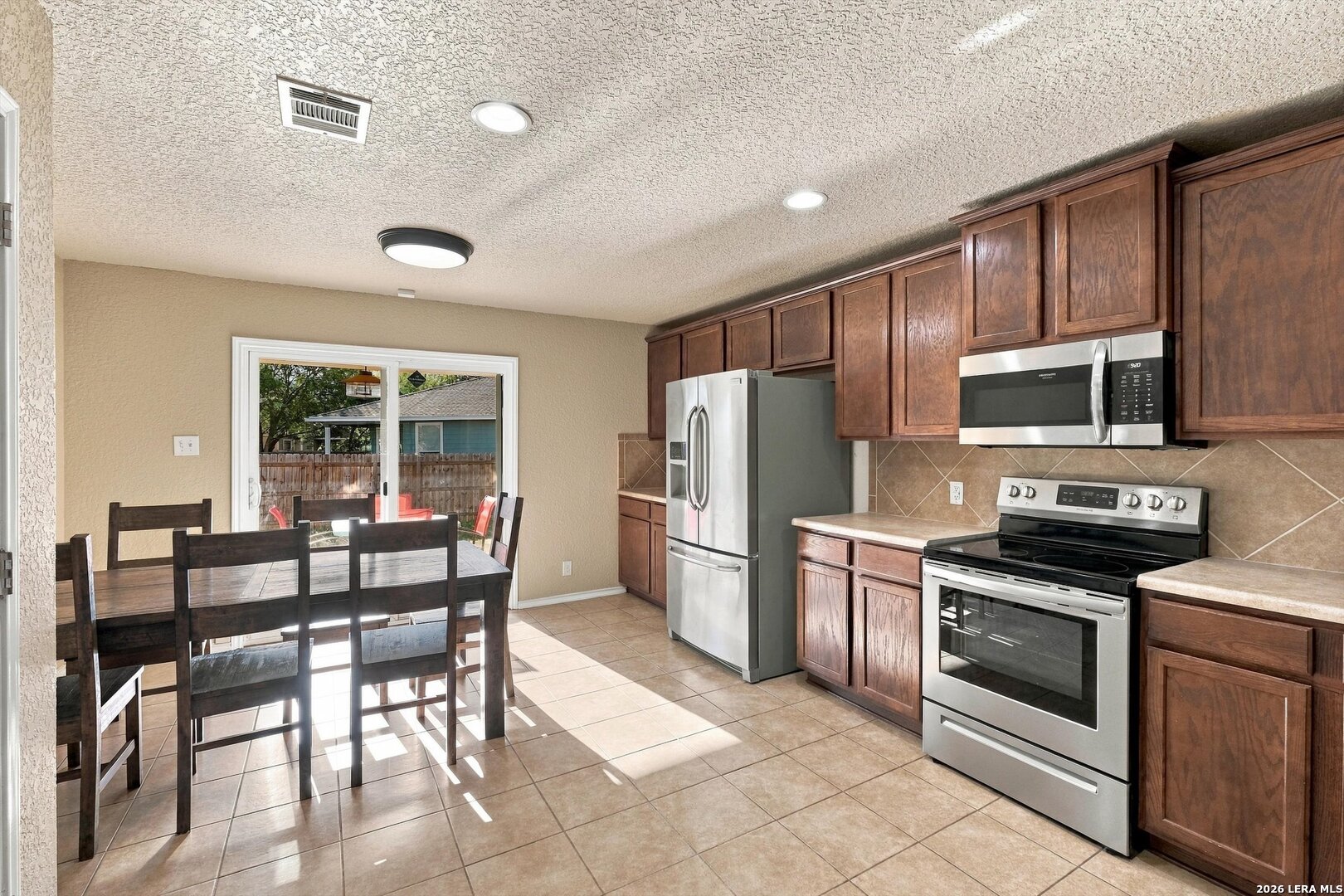 330 Ann Drive Converse TX 78109