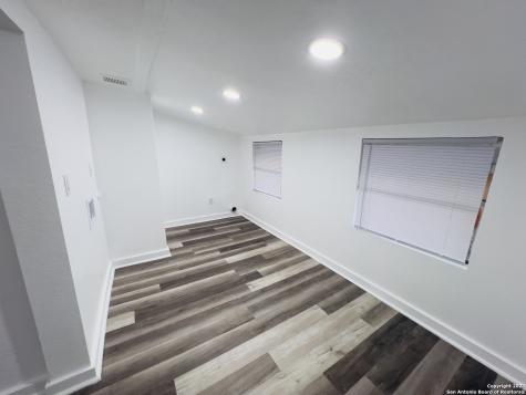 2323 N Elmendorf Street San Antonio TX 78201