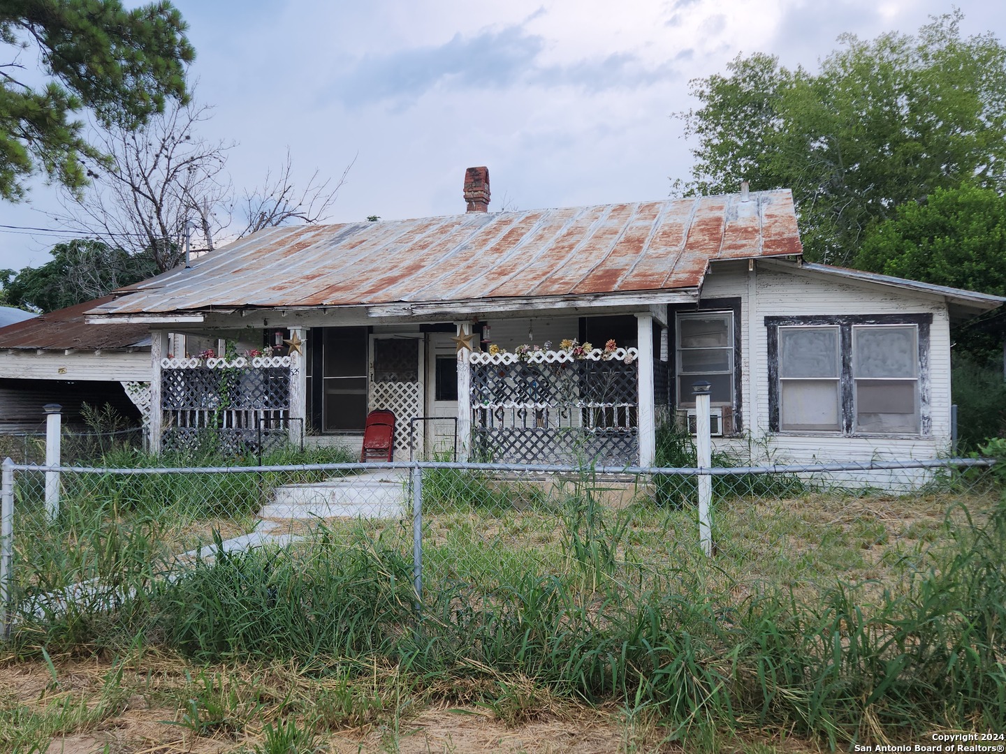 525 Austin Street Pleasanton TX 78064
