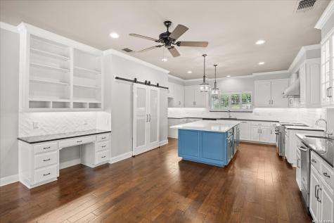 7615 Sweetwind Circle Fair Oaks Ranch TX 78015