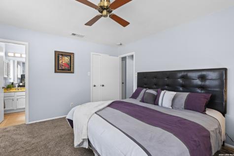 13023 Larkyorke Street San Antonio TX 78233